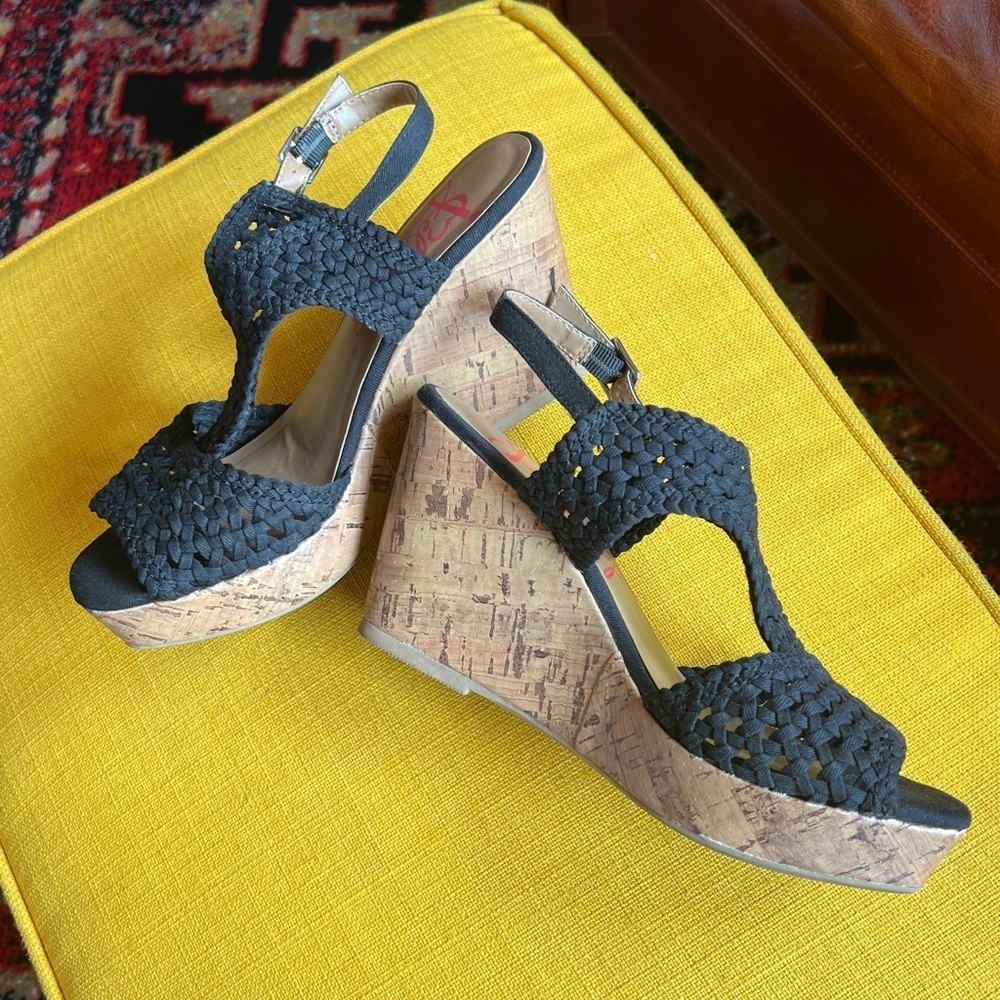 Jellypop Wedge Black Woven Sandals - Picture 8 of 9